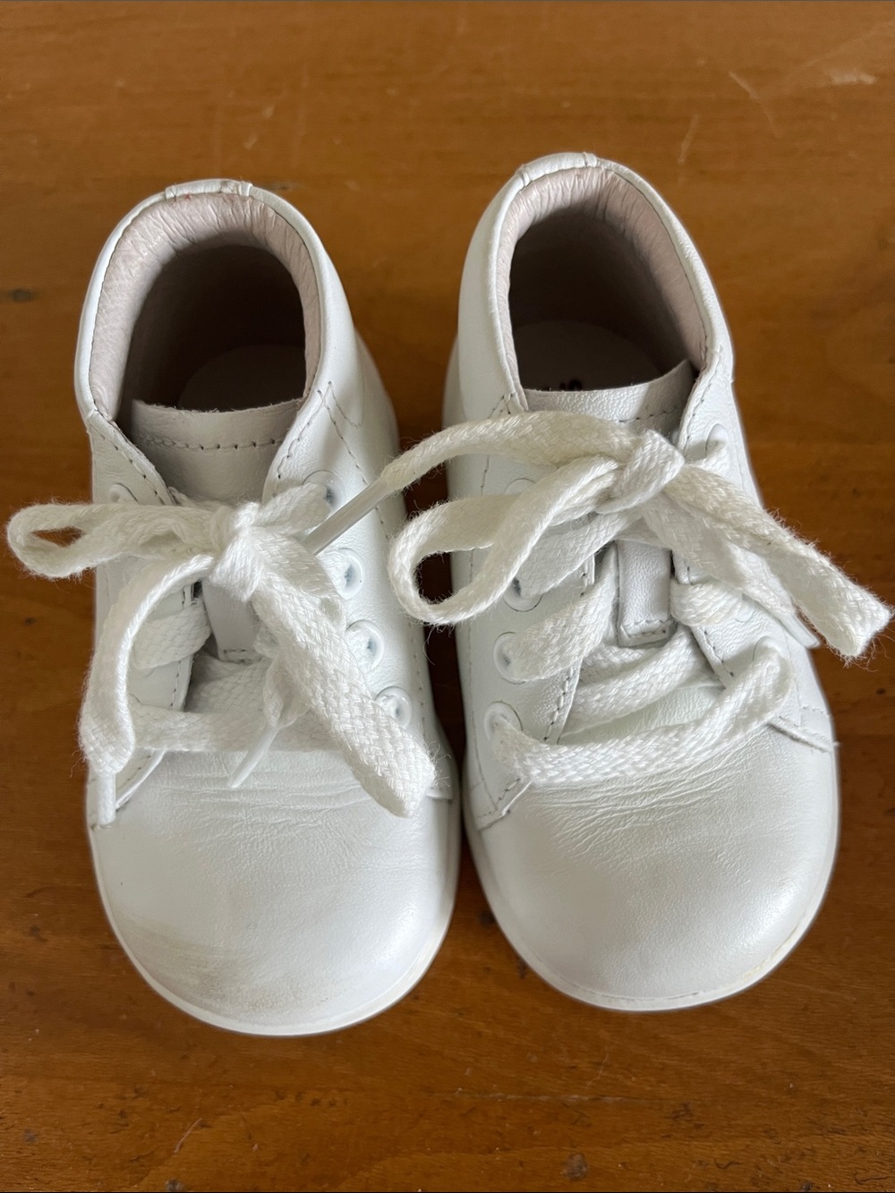 Stride Rite White Leather Walker Shoes Jamie Size 4W in Original Box